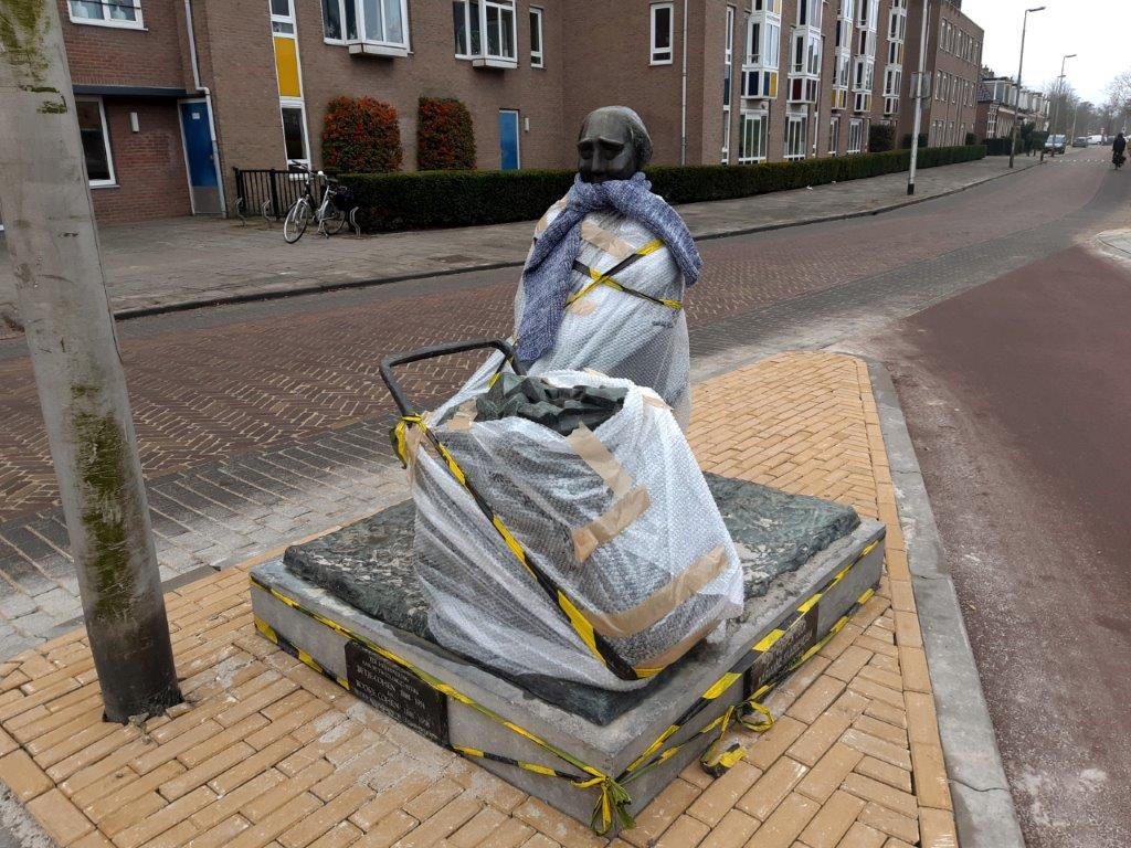 Beeld Betje en Roosje Cohen krijgt nieuwe locatie