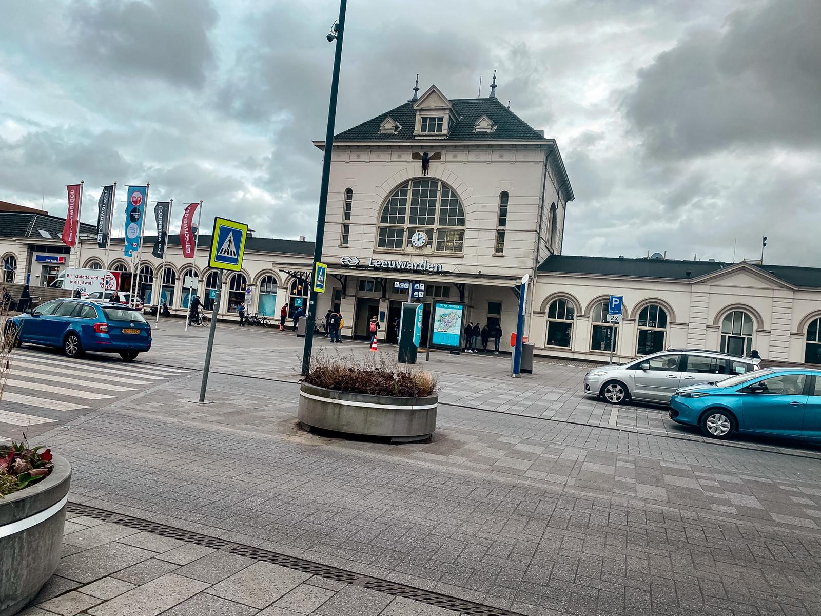 Station Leeuwarden krijgt oude kleuren uit begin 1900 terug