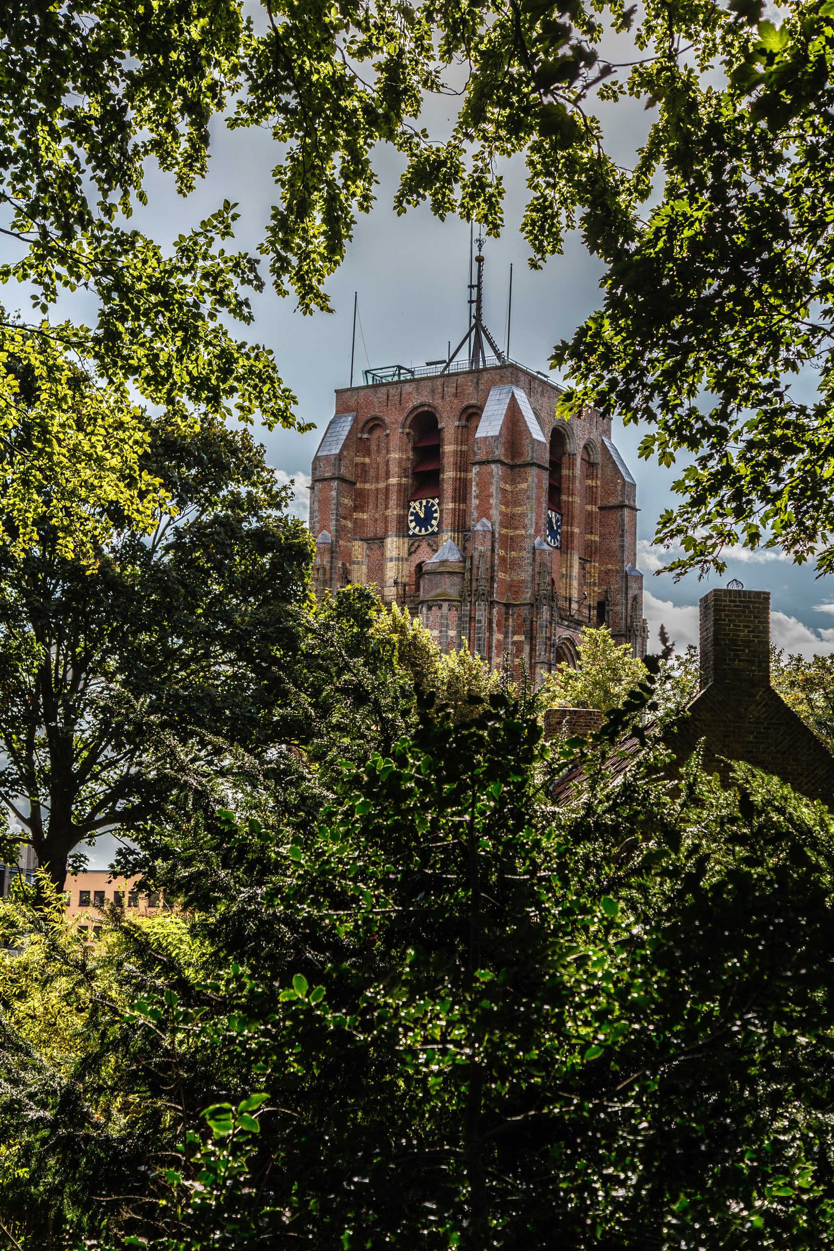 Meer dan 140 Porches starten (en finishen) zondag aan de voet van de Oldehove